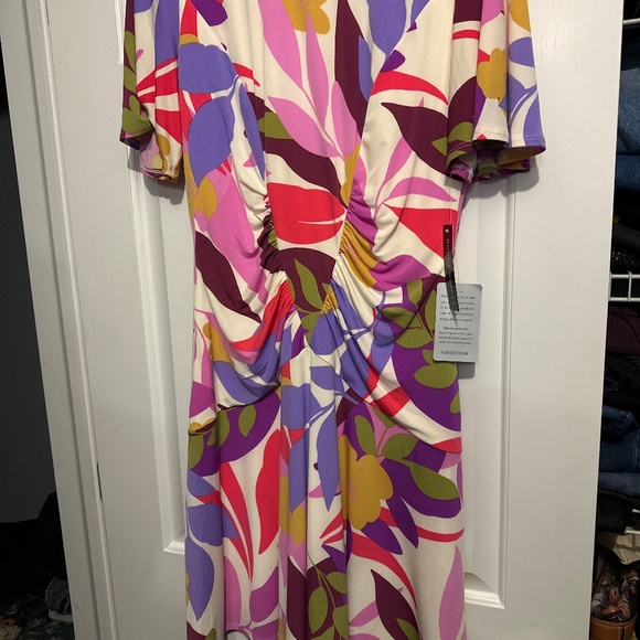 Dress - Picture 1 of 6